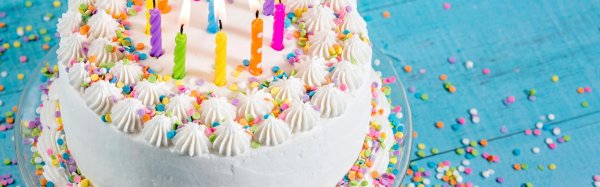 торт со свечками