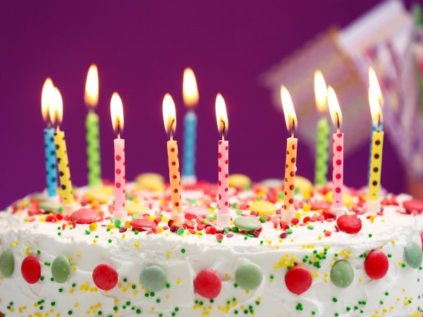 торт со свечами