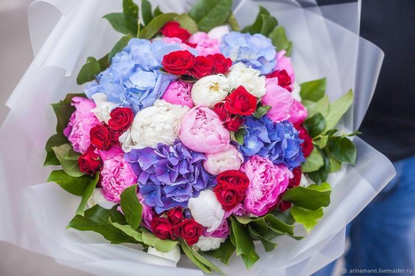 пионы и гортензии