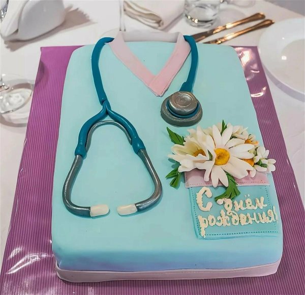 украшение торта врачу