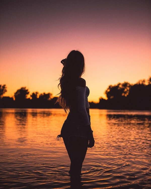 девушки со спины