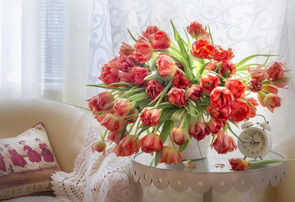 тюльпаны натюрморт