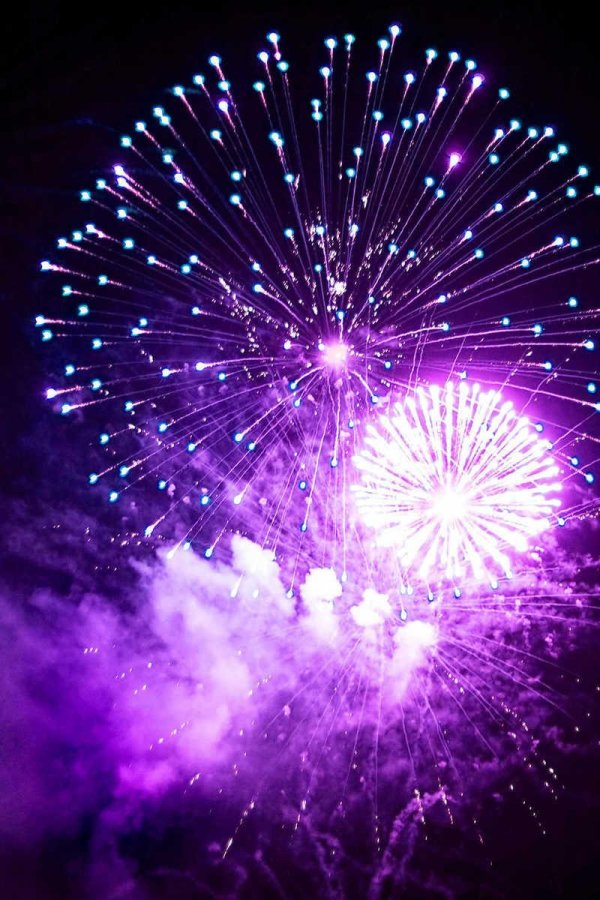 фиолетовый фейерверк