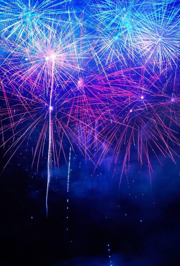 новогодние салюты