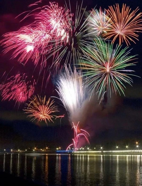 салют на набережной новосибирск