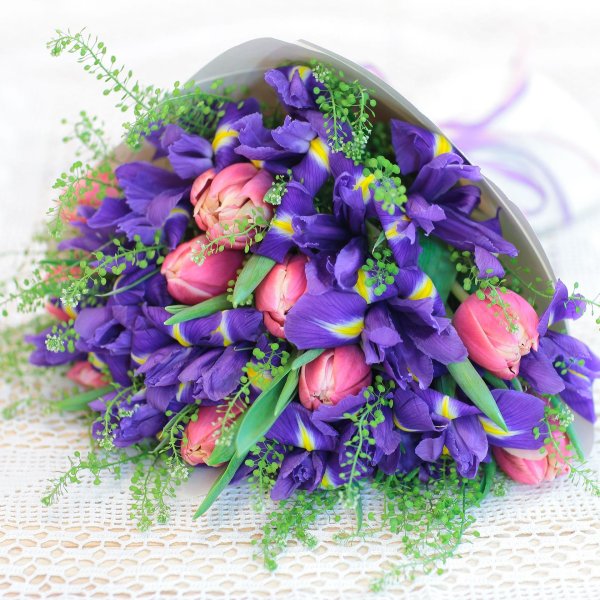 красивые весенние букеты