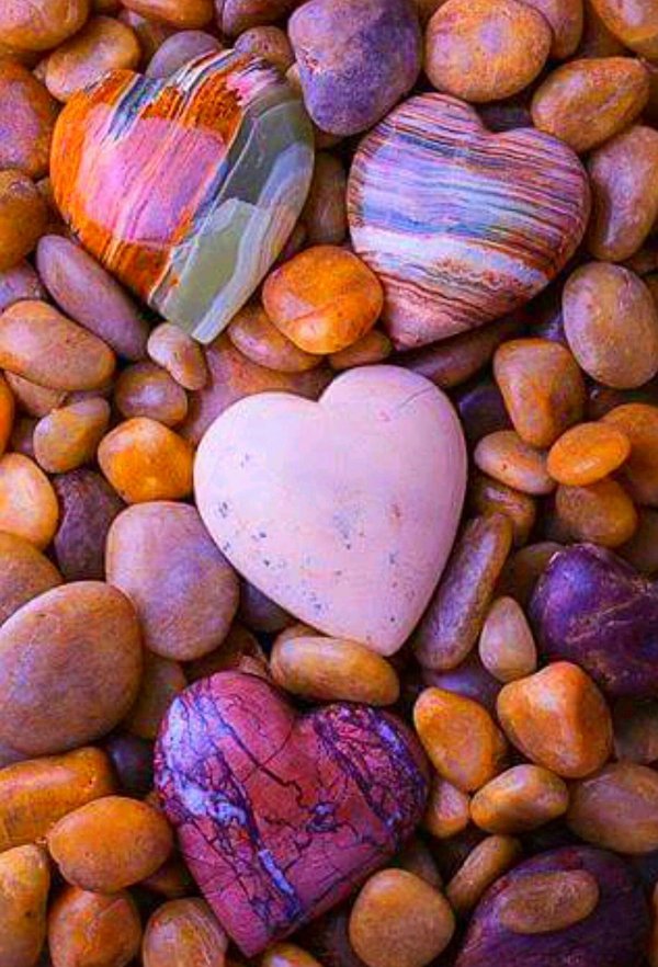 камень красивый