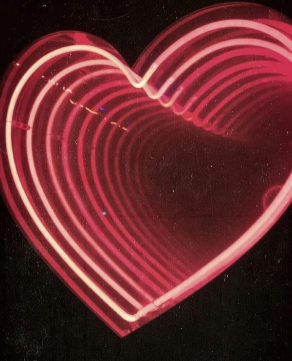 сердце неон