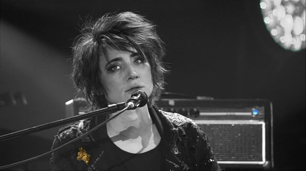 маленький человекlive земфира