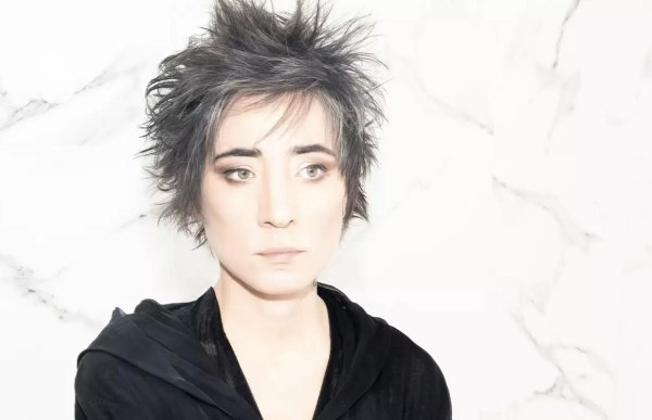 земфира прическа