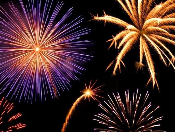 салют красивый