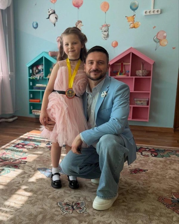 дочь сергея лазарева