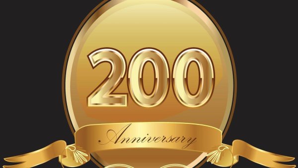 с двадцатилетием парню