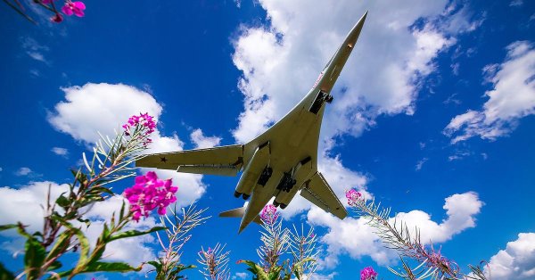 стратегический бомбардировщик ту 160