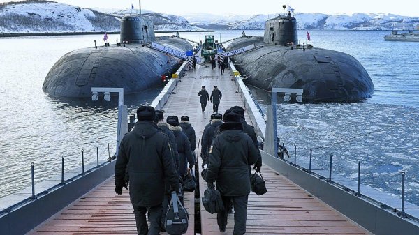 23 февраля подводнику