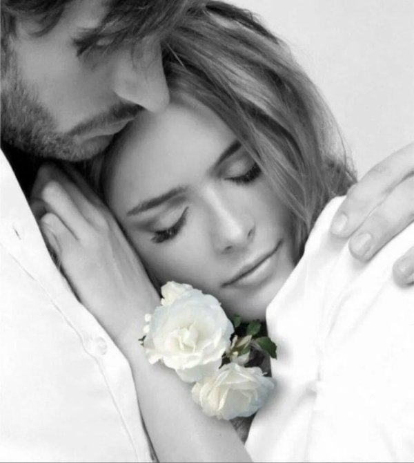 нежное объятие