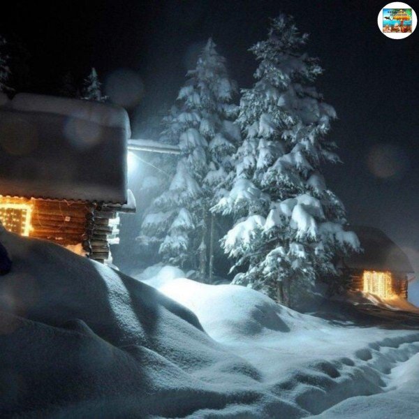 избушка в зимнем лесу