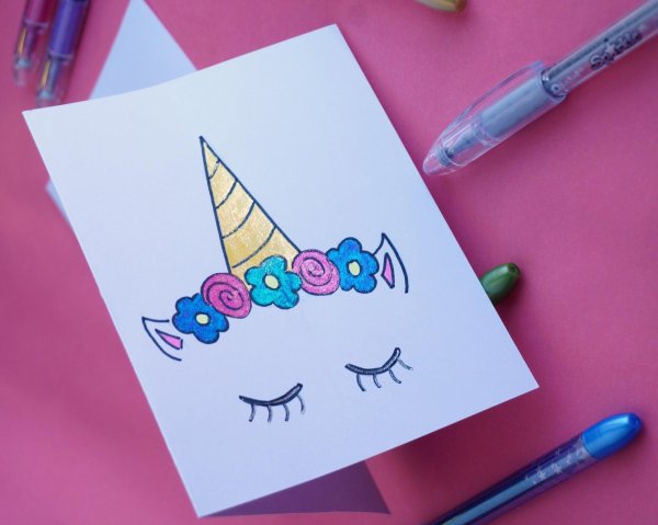 срисовать единорога