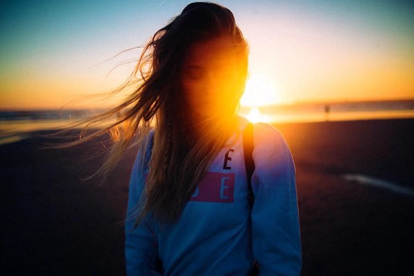 девушки спиной