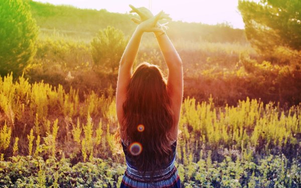 девушки со спины