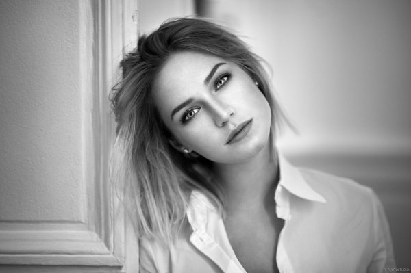 ева микульски