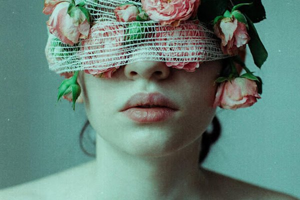 лаура макабреску