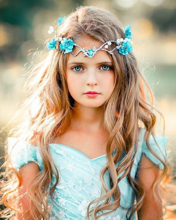 красива девочка