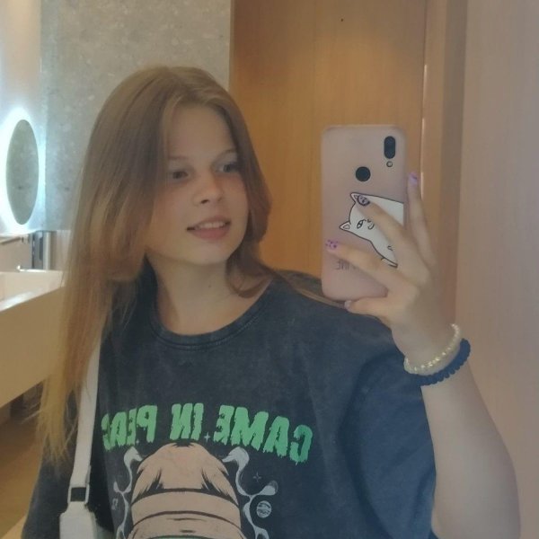 14 лет девушка