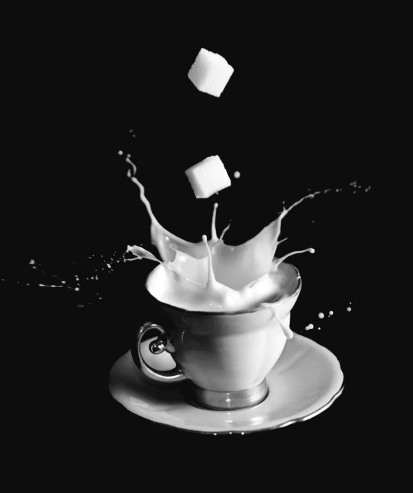 молоко брызги