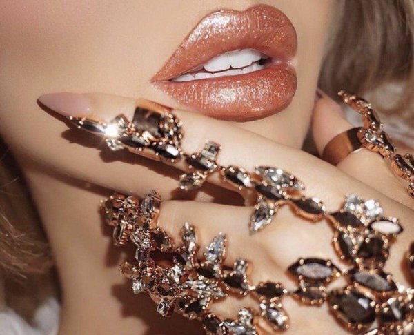 гламурные украшения