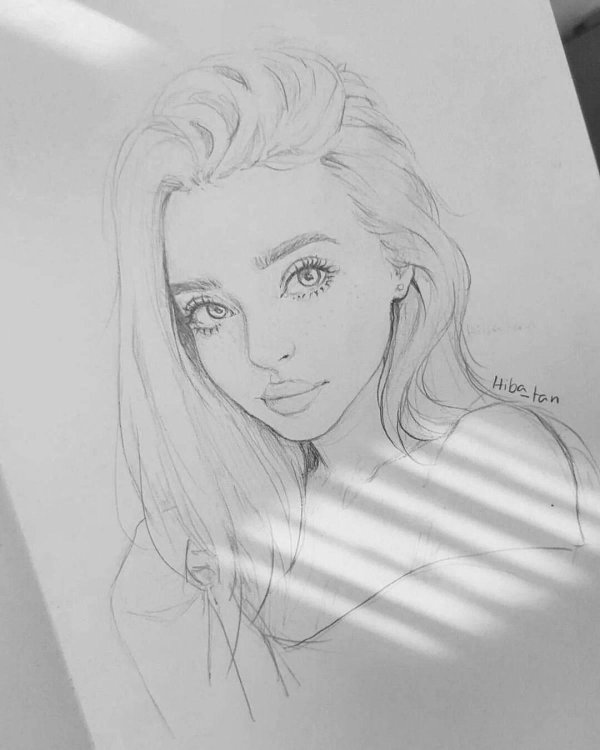 девушка карандашом