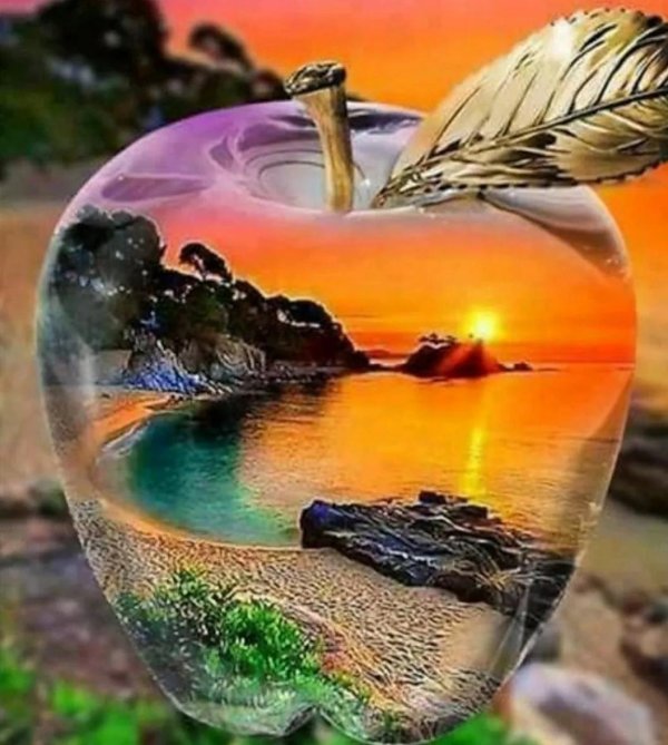 стеклянное яблоко