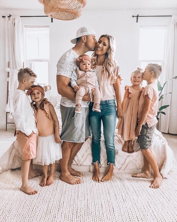 стильная семья