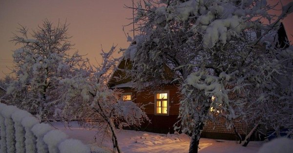зимний вечер в деревне