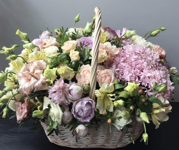 букет в корзинке