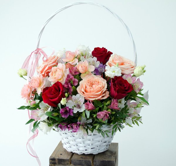 Корзинки с цветами