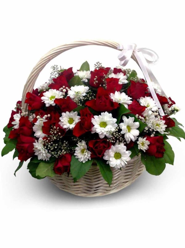 цветы в корзинах