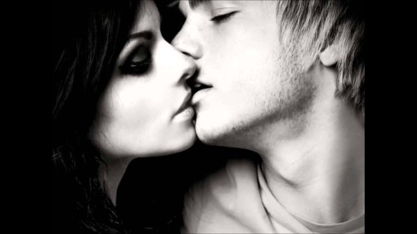 страстный поцелуй
