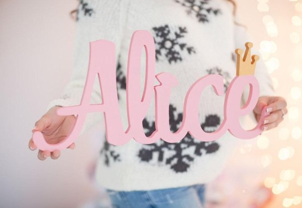 буквы из дерева