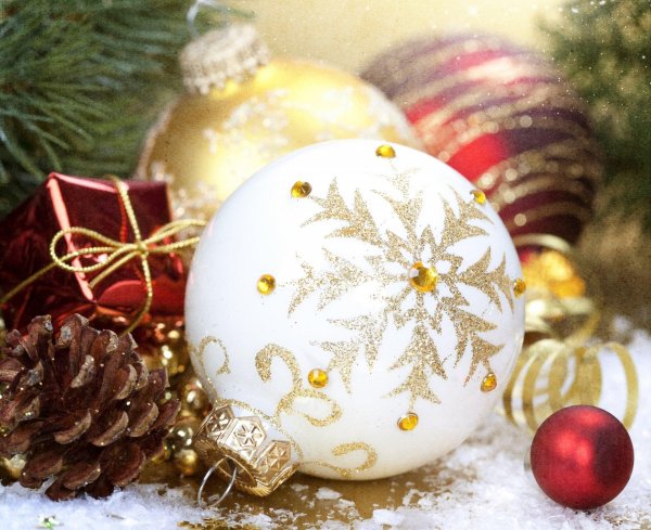 новогодние шар