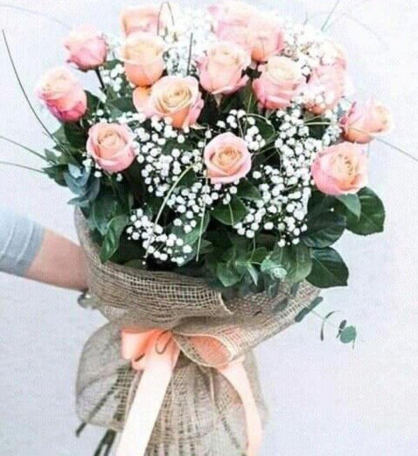 букет кустовая роза