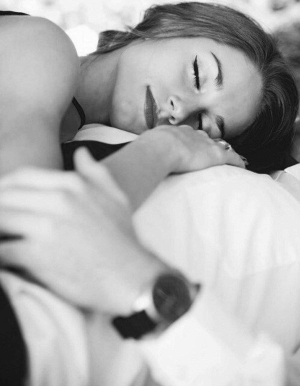 нежное объятие