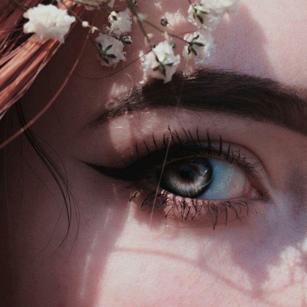 красивая глаза