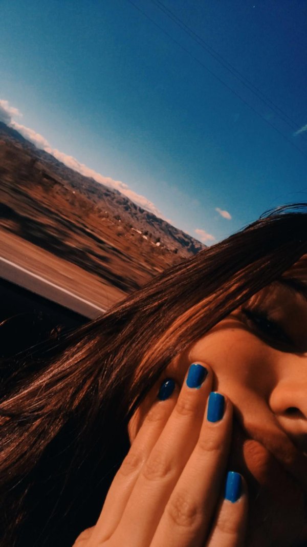 девушка для профиля в инстаграме