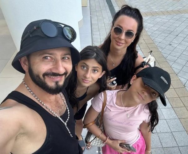 дочери михаила галустяна