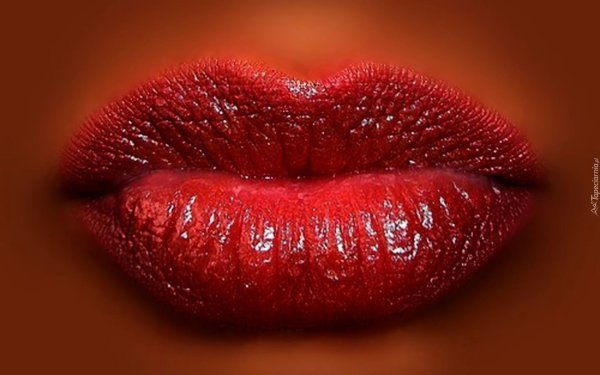 губы девушек