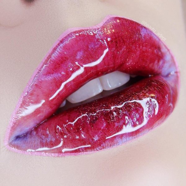 сочные губы