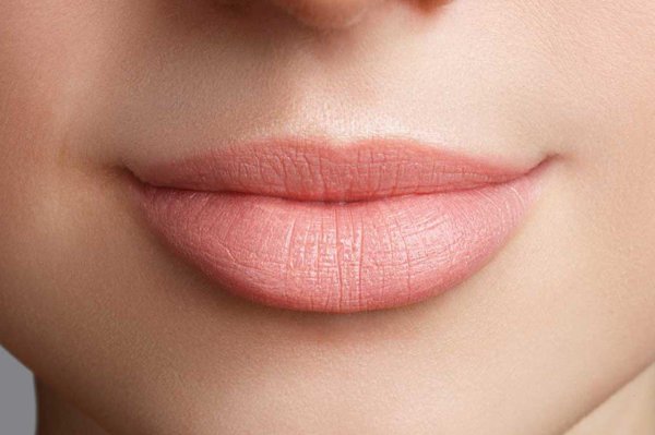 идеальные губы женские