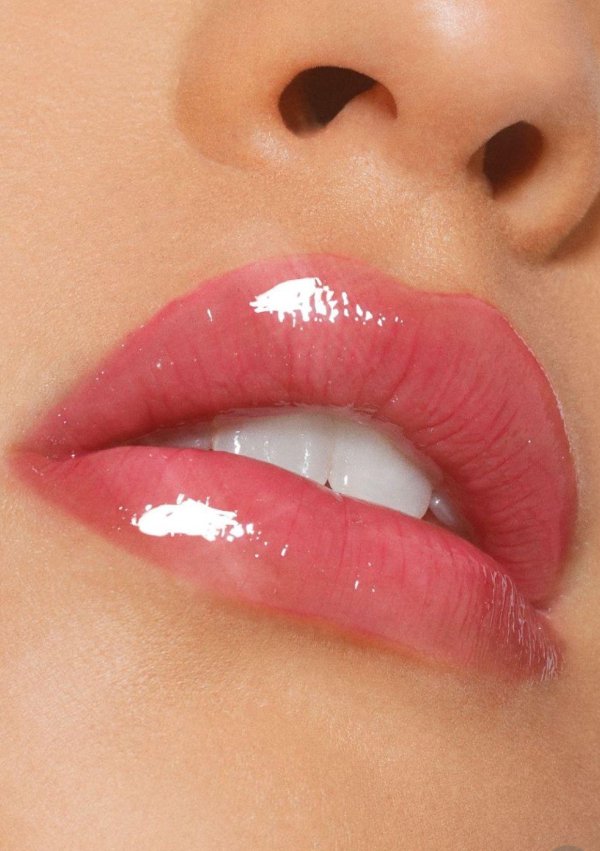 блеск на губах