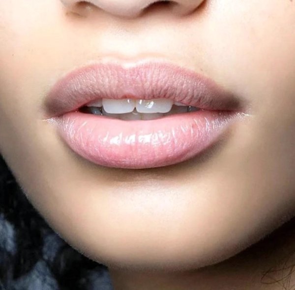 губы женские